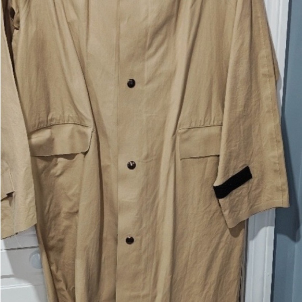 Classic Men's Tan Trench Coat
